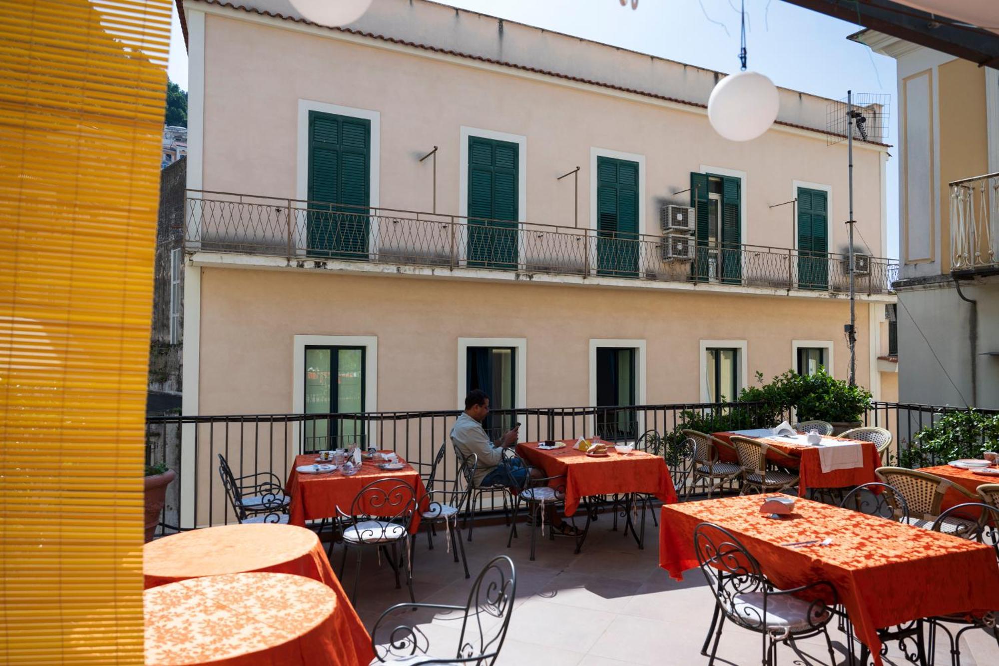 Hotel Antica Repubblica In Amalfi Center At 100Mt From The Sea Bagian luar foto